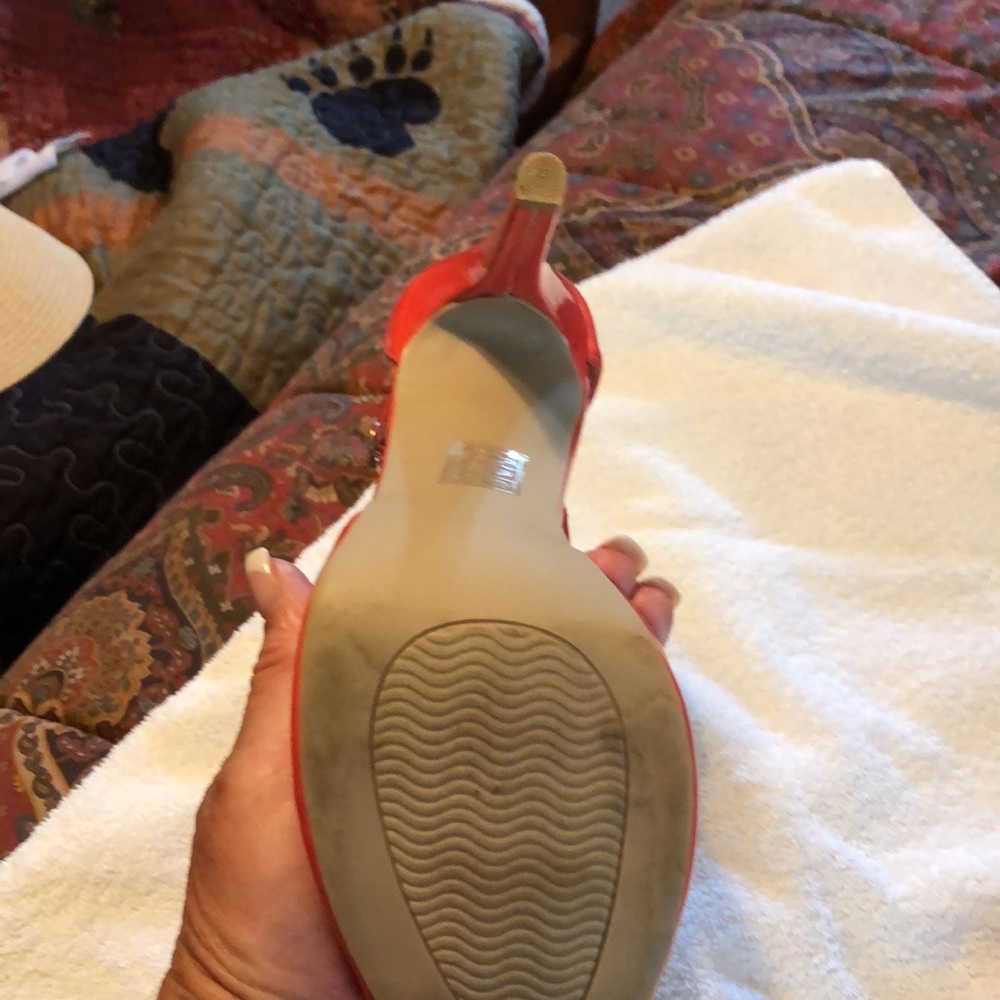 Shoes - Picture 3 of 4